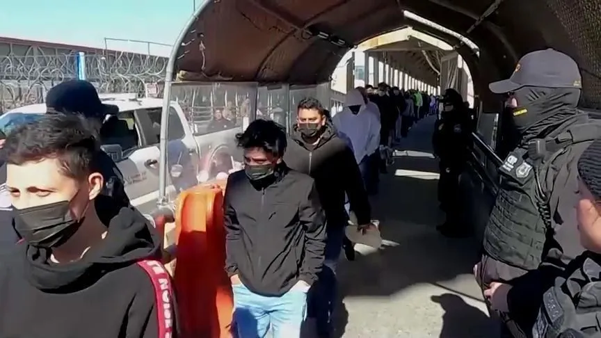México recebe 11 mil imigrantes deportados dos EUA e fecham acordo com Trump para controlar fluxo migratório