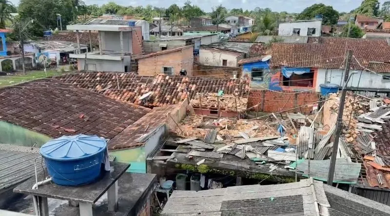 Vendaval devasta bairro em Mosqueiro: casas destruídas e famílias desabrigadas em Belém