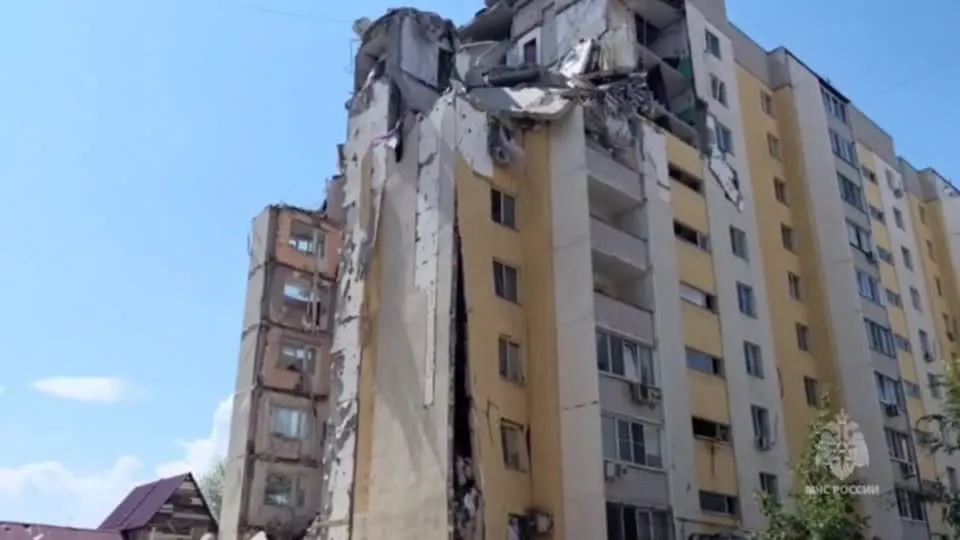 Explosão na Rússia: prédio desaba e deixa vítimas em Saratov