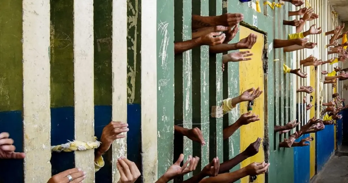 Depois de sugestão feita por Tarcísio, deputados defendem incluir prisão perpétua na PEC da Segurança Pública