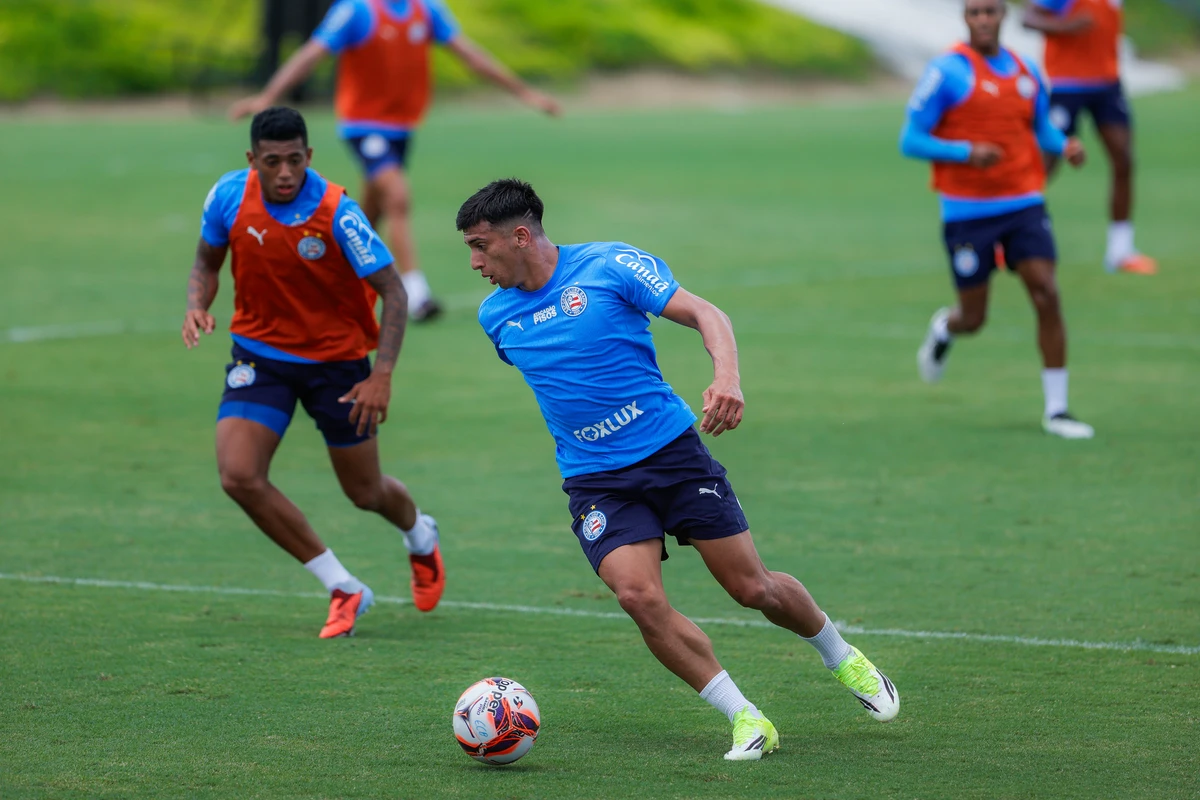 Atacante do Bahia retorna aos treinos com o elenco e fica mais perto de voltar a jogar