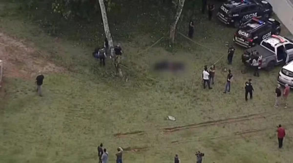 Corpo de mulher de 35 anos é encontrado esquartejado e sem cabeça dentro de mala