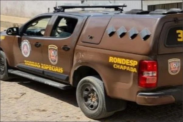 RONDESP Chapada apreende arma de fogo, entorpecentes e quantia em dinheiro durante operação em Várzea do Poço