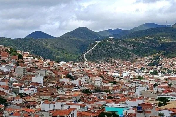 Madrugada com 17 tremores de terra é registrada em Jacobina; maior chegou a 3.0 mR