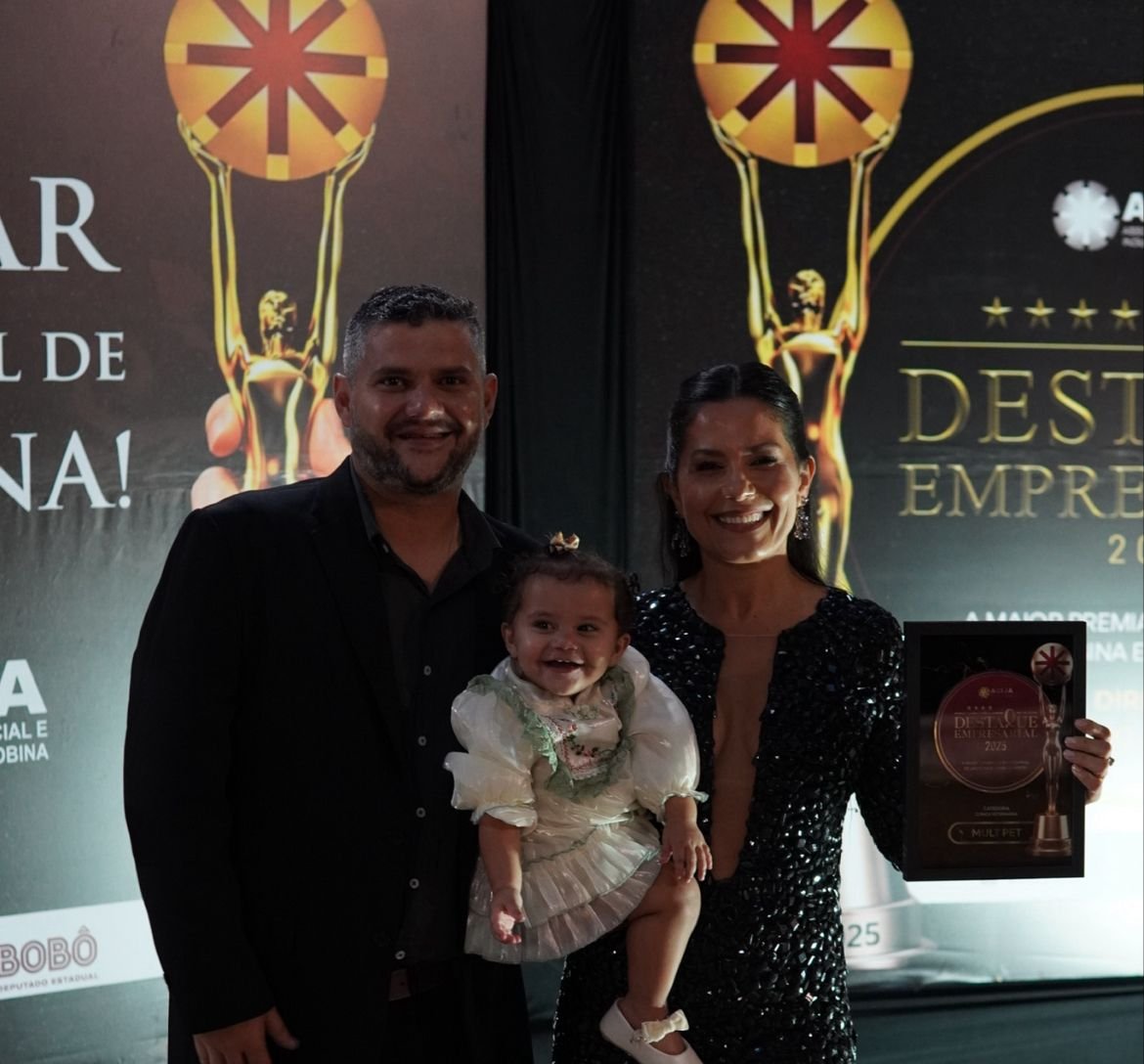 Multipet conquista prêmio de Melhor Clínica Veterinária e Melhor Petshop no Destaque Empresarial 2025 da ACIJA