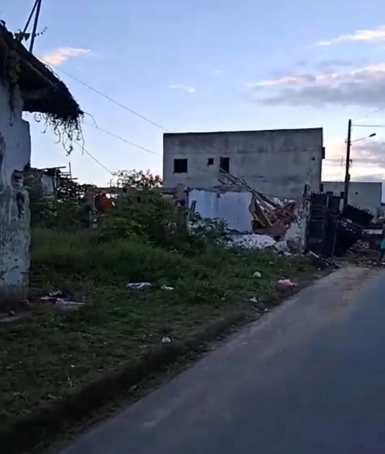 Explosão atinge três casas e deixa três pessoas feridas no interior da Bahia