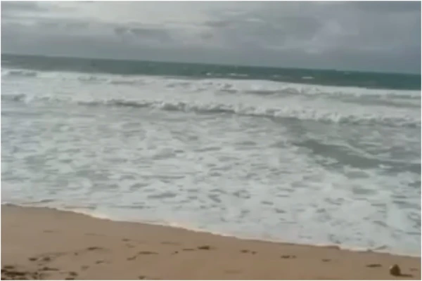 Adolescente de 17 anos desaparece após se afogar em praia de Lauro de Freitas