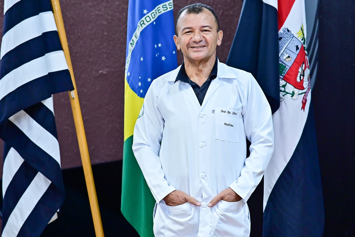 Trabalhou na roça, fez carreira em um posto de combustível e, aos 58, entra para Medicina