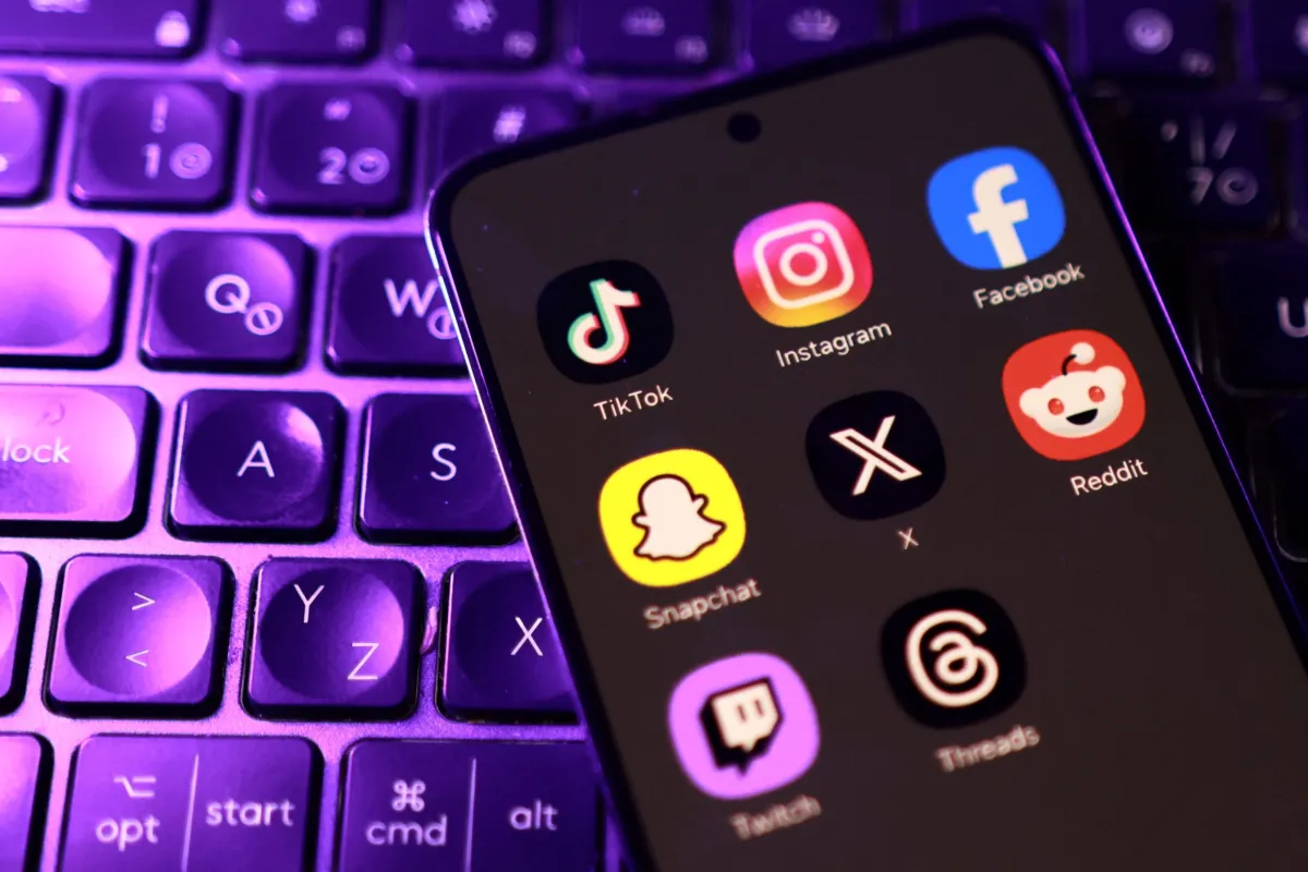 Noruega pretende proibir redes sociais para menores de 16 anos e inclui TikTok, Roblox e Snapchat
