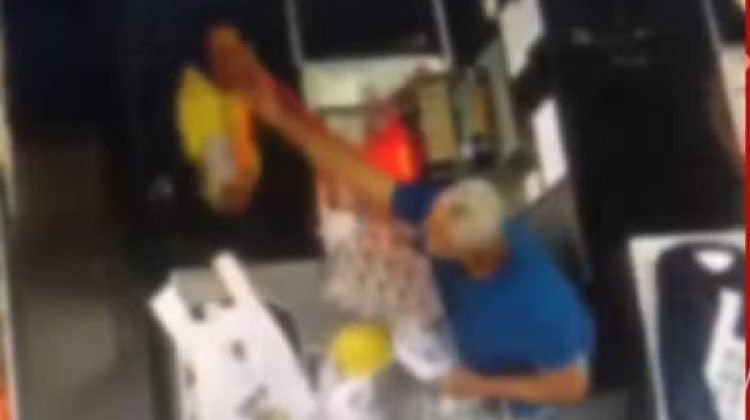 Operadora de caixa de supermercado é agredida por cliente por ‘passar verduras rápido demais’