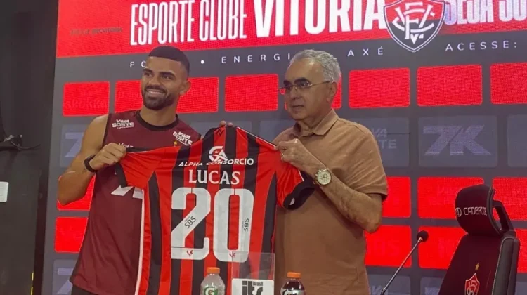“É a oportunidade da minha vida”, diz Lucas Silva ao ser apresentado pelo Vitória