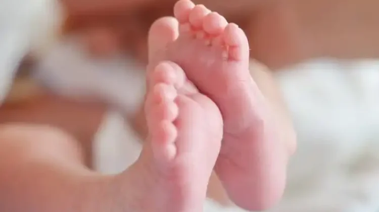 Recém-nascido de 11 dias morre em São Domingos; caso é apurado pela Polícia Civil após suspeita de acidente doméstico