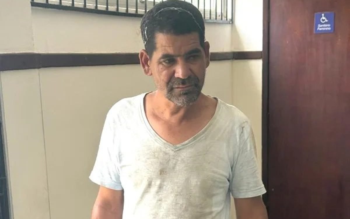 Homem que afirma ser de Capim Grosso é encontrado em surto nas ruas de Jacobina