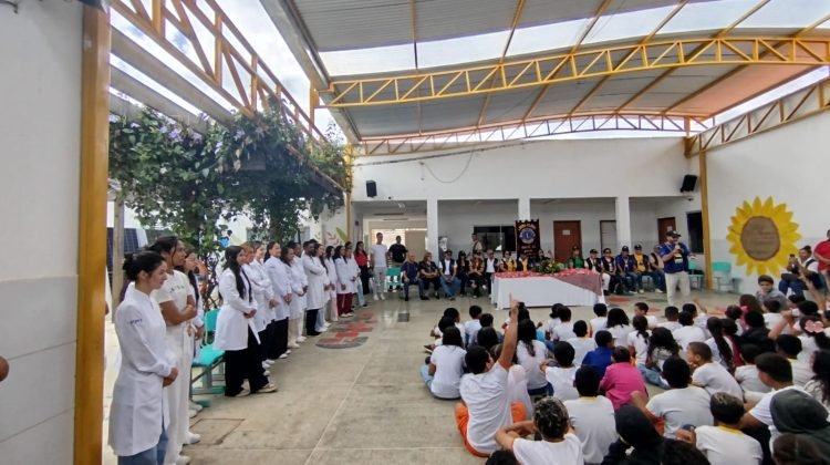 Projeto contempla 300 crianças com kits e orientações de escovação dental em Irecê