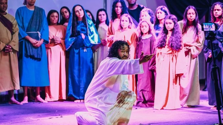 Com apoio da Jacobina Mineração Pan American Silver, “Paixão de Cristo – Arte, Fé e Formação” tem apresentação gratuita na Praça Rio Branco