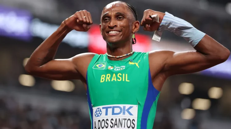 Alison dos Santos avança à final em Tóquio e busca novo ouro nos 400m com barreiras