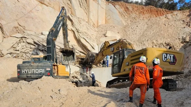 Trabalhador é soterrado por blocos de pedra durante obra no interior da Bahia