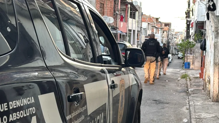 Homem é preso após estuprar adolescente com consentimento do pai da vítima no interior da Bahia