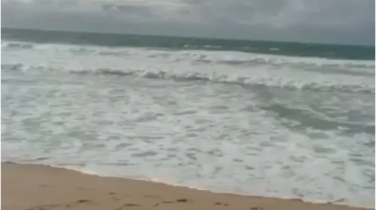 Adolescente de 17 anos desaparece após se afogar em praia de Lauro de Freitas
