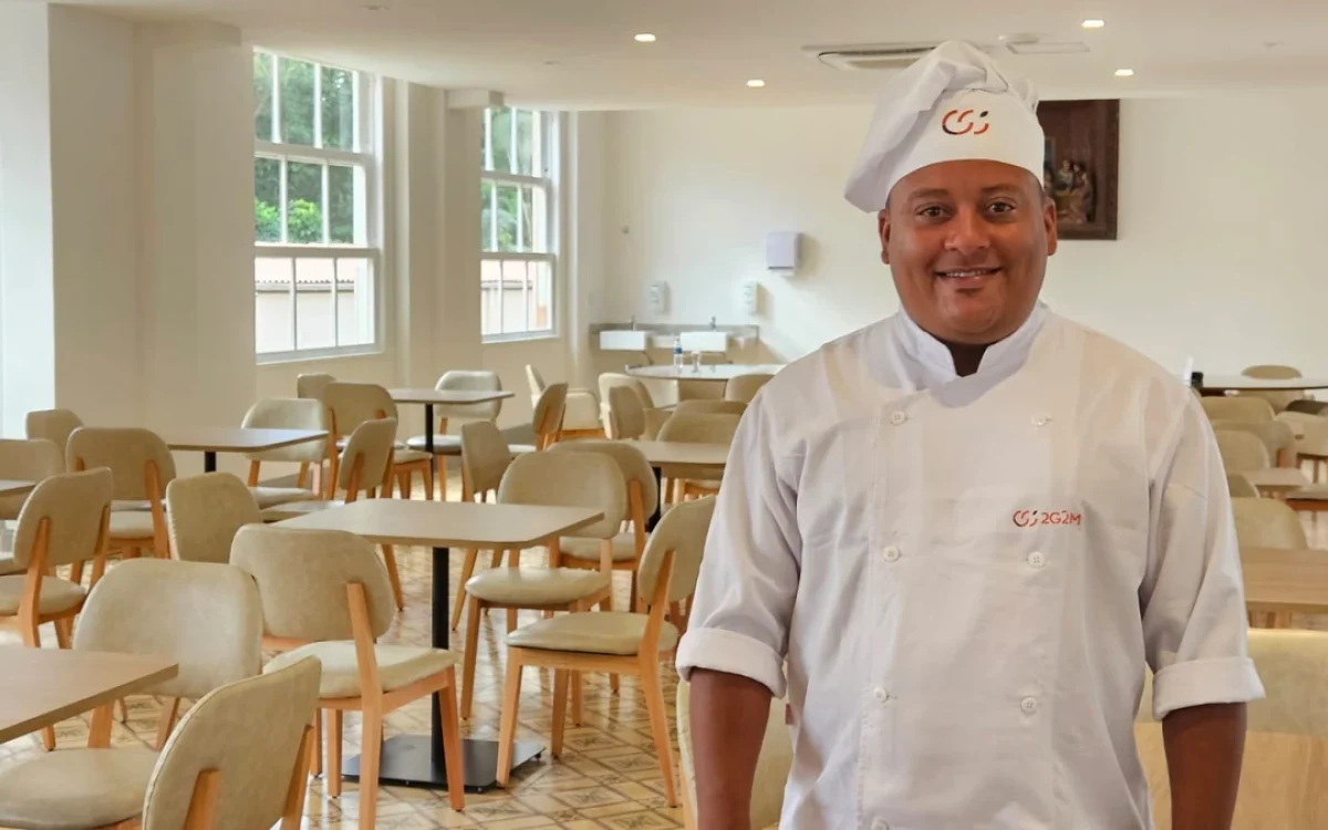 ‘Comida de mainha’: chef premiado transforma refeições de hospital baiano em sabor de casa para pacientes