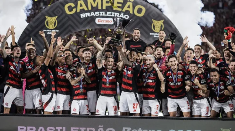 Flamengo vence o Ceará e confirma o título do Campeonato Brasileiro 2025.