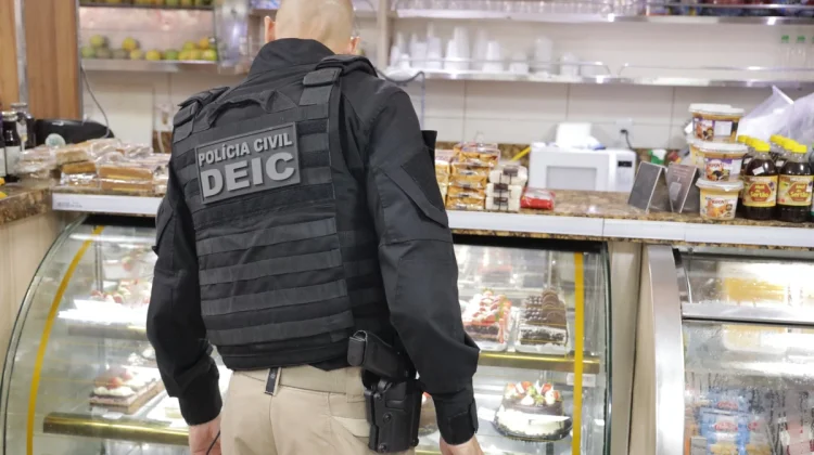 Operação Delicatessen: Padarias da Pituba são flagradas vendendo alimentos vencidos e sem rótulo