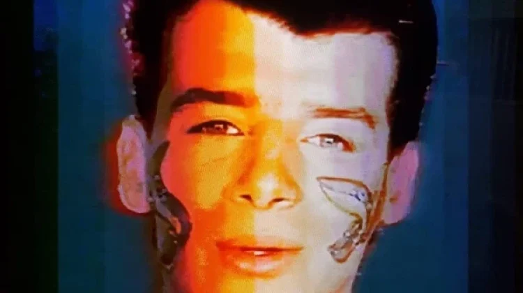 Ícone do SBT, Carlos Cesare, o Pablo do ‘Qual é a Música’, morre aos 60 anos